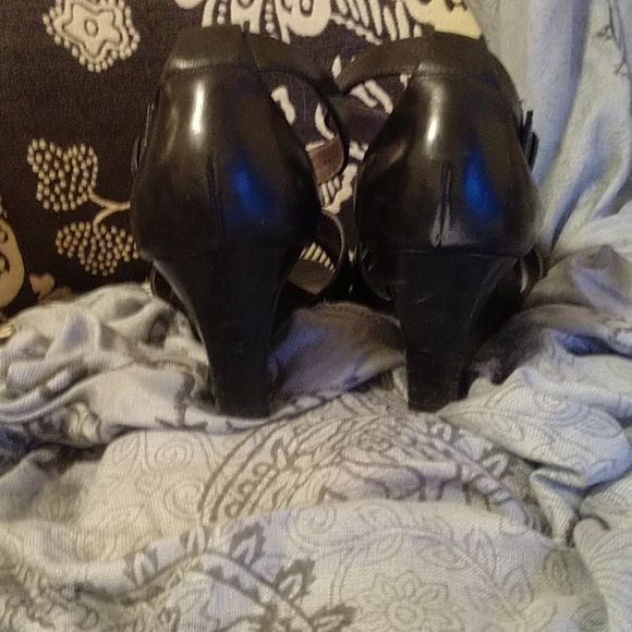 Joan&David Black Leather Dress Sandals - Picture 4 of 6